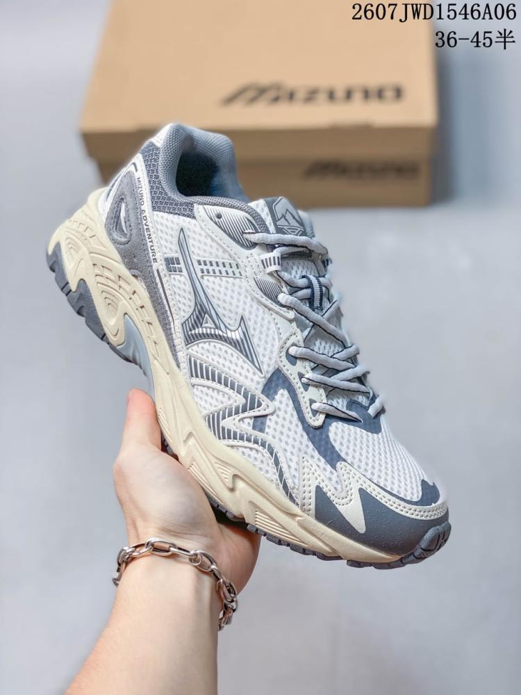 حذاء Mizuno Adventure للجنسين بلون وايت جريه
