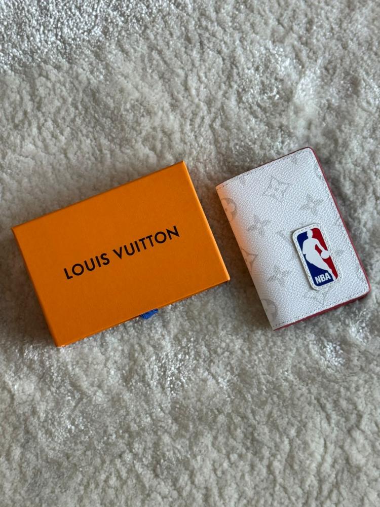 منظم جيب لويس فيتون محفظة صغيرة NBA مونوغرام أبيض