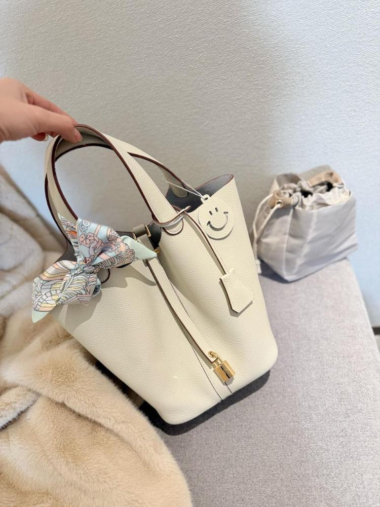 Hermes Women's Picotin Bucket Bag in White Leather