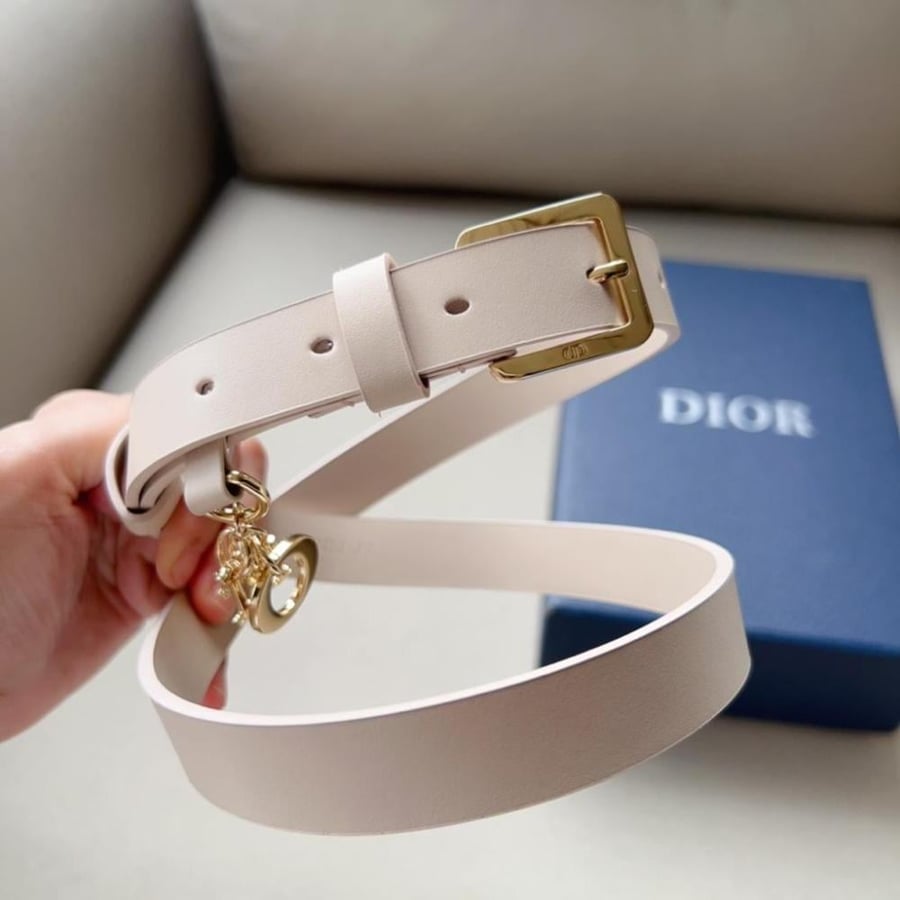 حزام نسائي Miss Dior جلدي بلون بيج