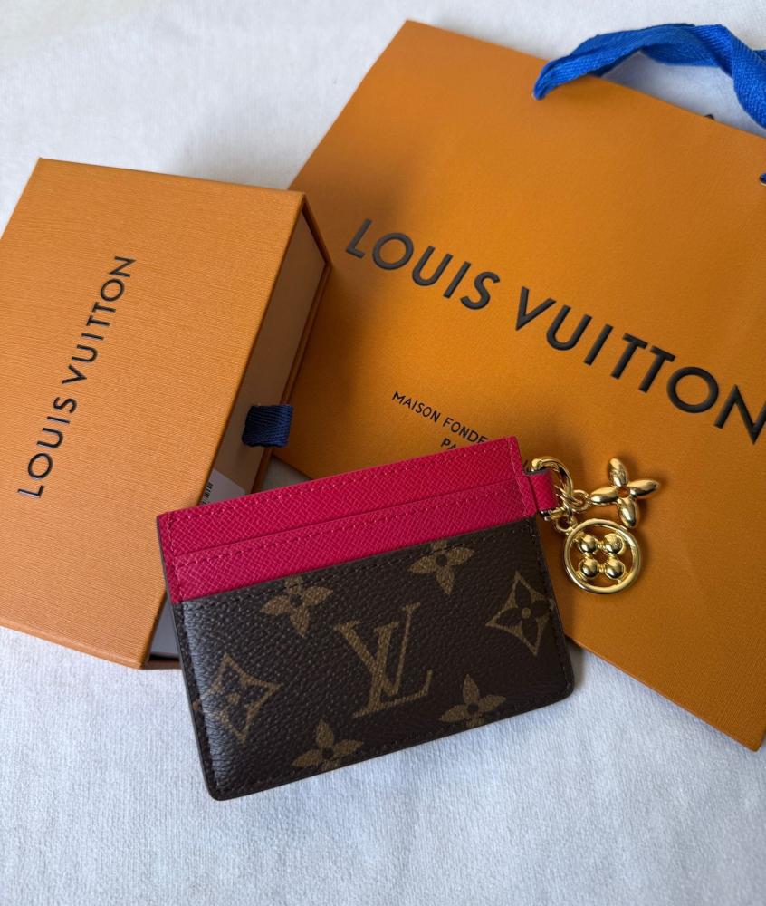 حامل للبطاقات LV للنساء مونوغرام بني ووردي