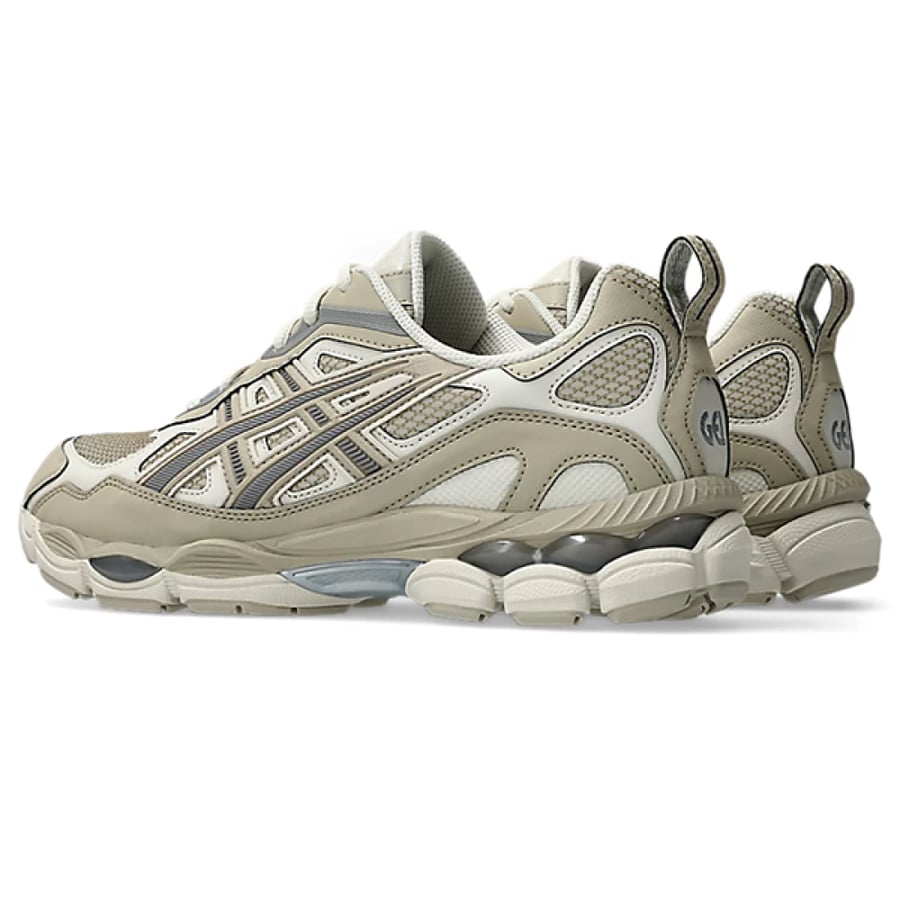 حذاء الركض ASICS GEL-NYC RGD باللون البيج