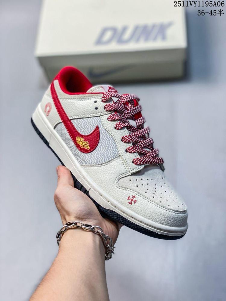 نايكي دانك لو Swoosh أبيض وأحمر فود فستفال