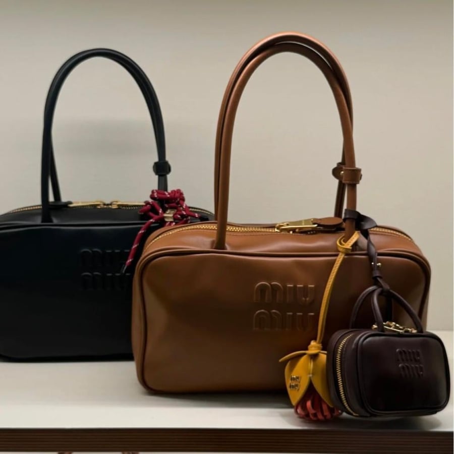 Miu Miu bag in two sizes, elegant leather, honey color