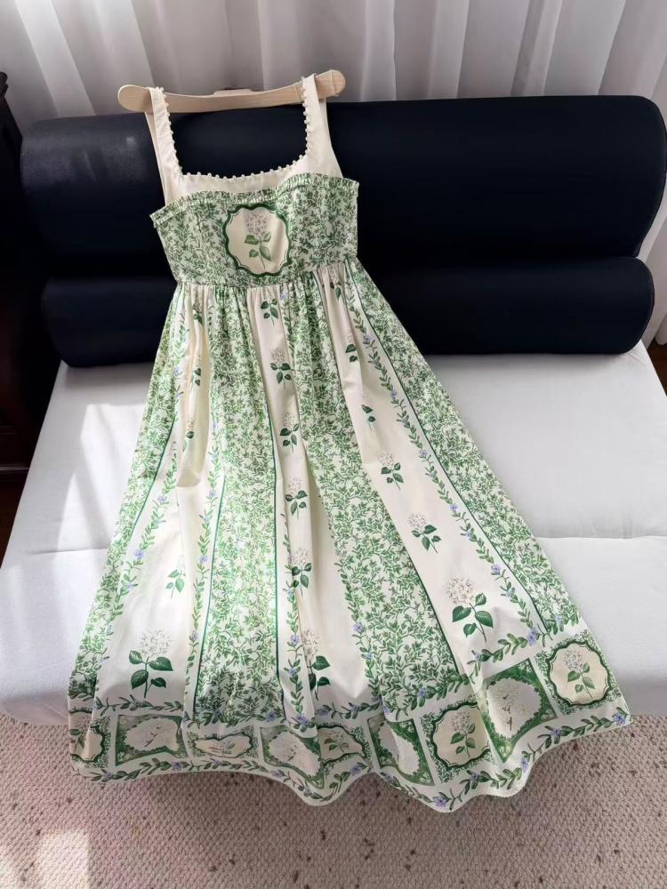 فستان ماركة أجوا بينديتا  بطبعة الزهور باللون الأخضر