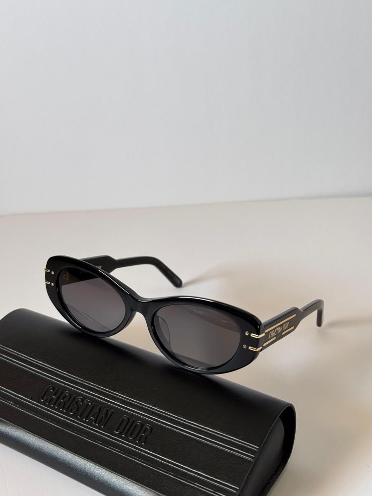 نظارات شمسية DIOR تريجر بلون اسود وذهبي