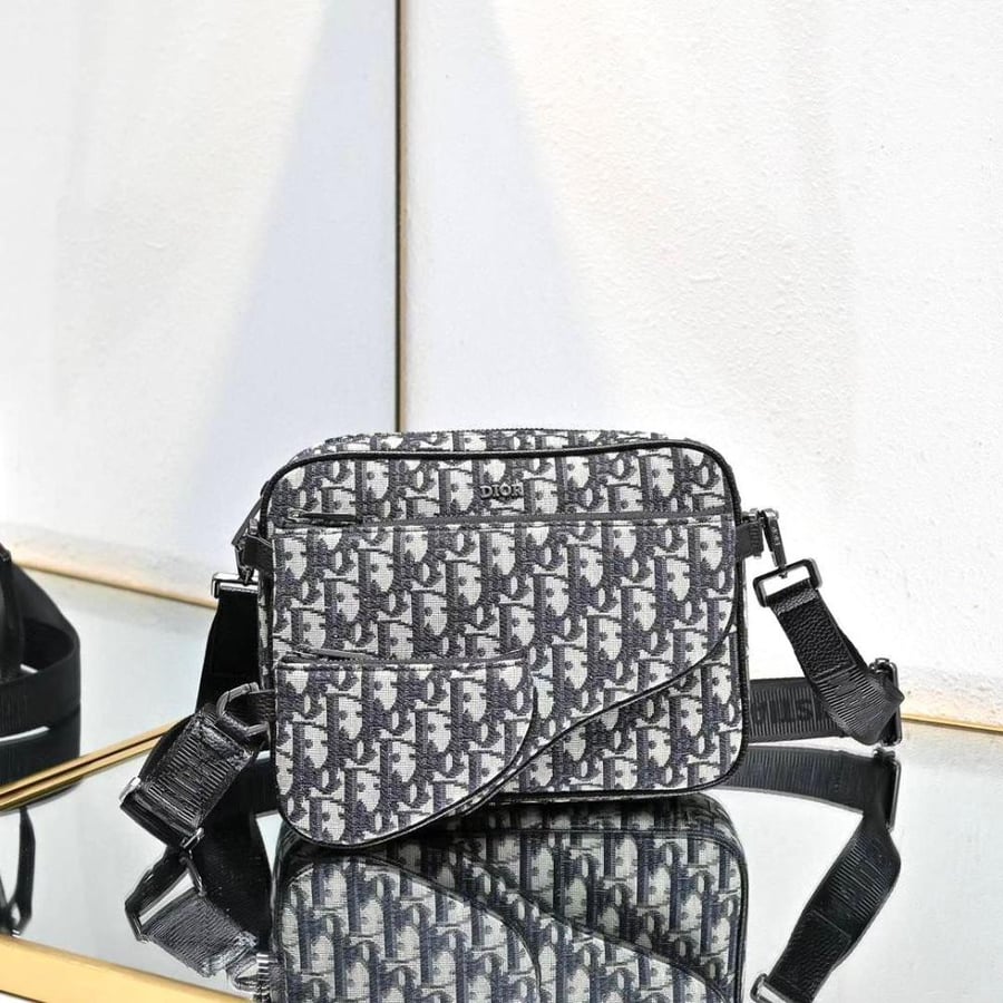 حقيبة ديور Saddle Triple Pouch للرجال نقشة اوبليك ابيض واسود