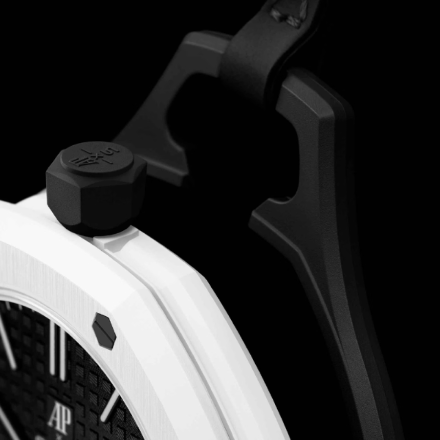 ساعة جيب Audemars Piguet X Swatch لون أسود أنيق