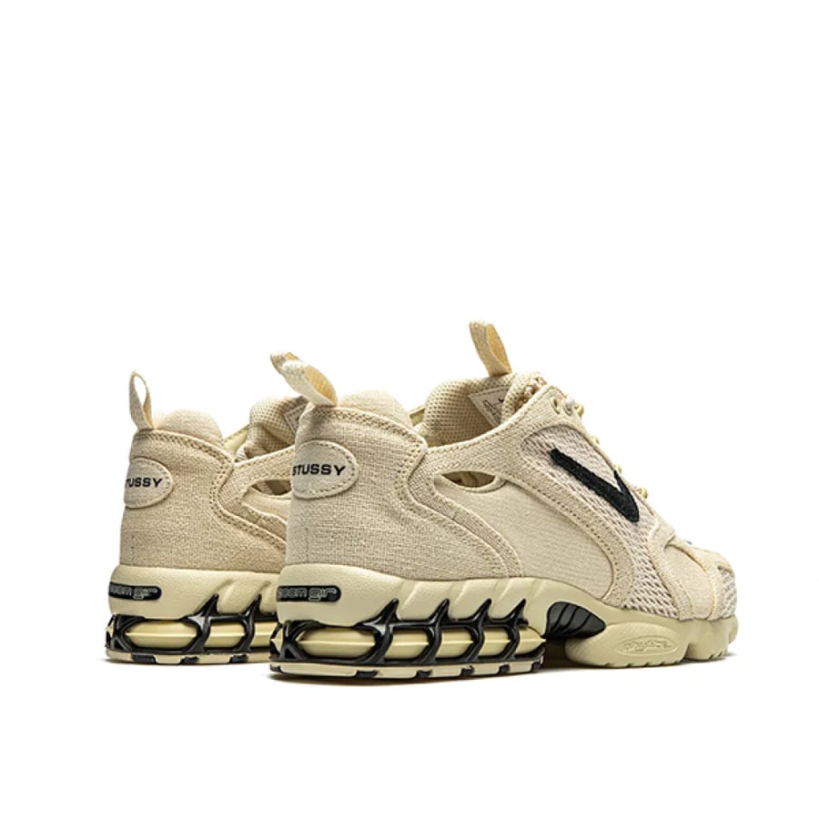 حذاء قماشي stussy x Nike Air Zoom Spiridon Cage 2 بلون بيج واسود