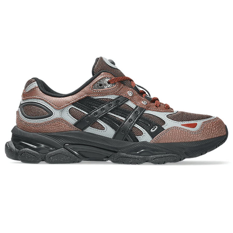 شوز ركض Asics Gel-NYC 2.0 بلون بني وأسود