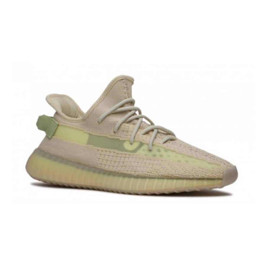 حذاء رياضي ييزي بوست 350 V2