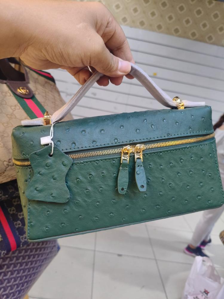 حقيبه لورو بيانا اكسترا باق جلد منقوش بلون أخضر