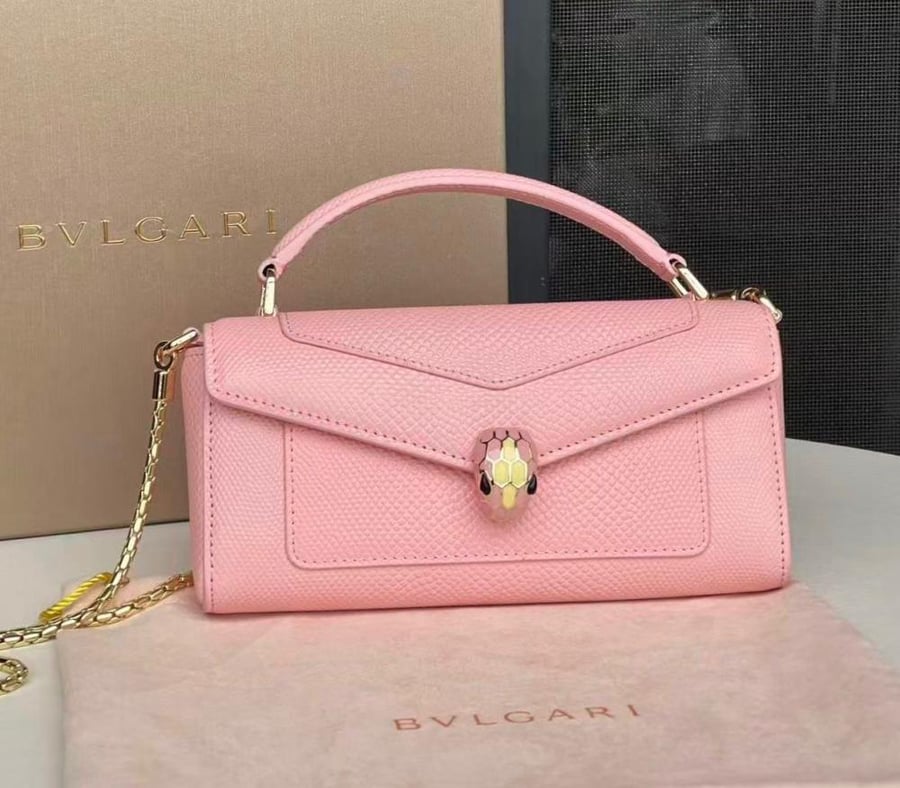 حقيبة بلون وردي Bvlgari سيربنتي فوريفر جلد نقشة ثعبان