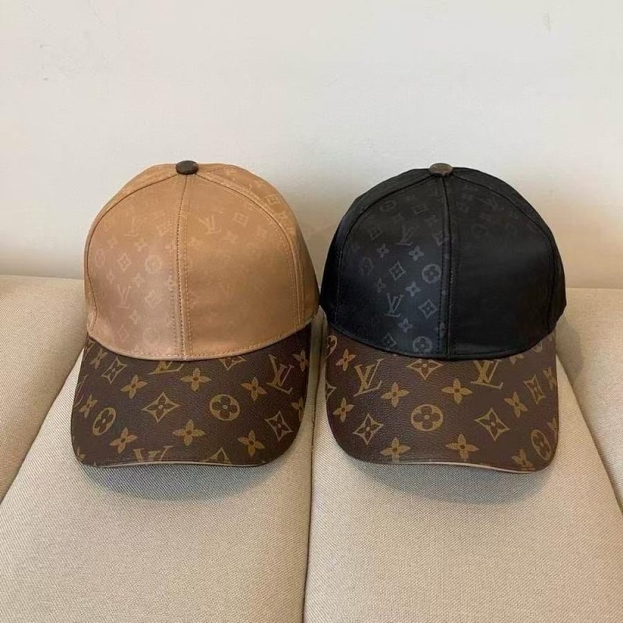 Louis Vuitton baseball cap, black and beige monogram leather