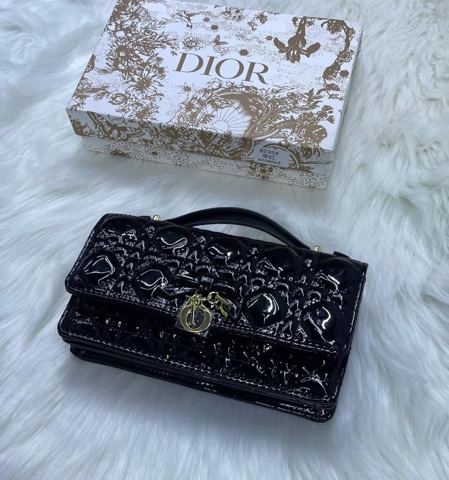 شنطة جلد أسود لامع Dior My Dior بتطريز كاناج المميز