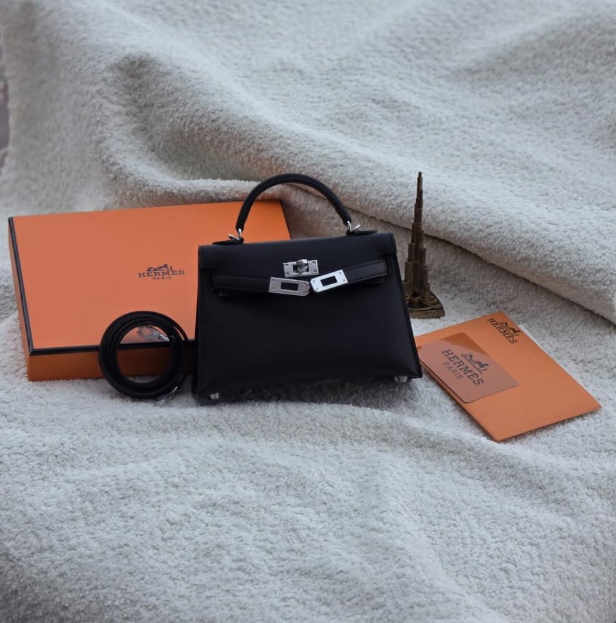شنطة Hermes kelly جلد أنيق بلون أسود بحجم 19سم