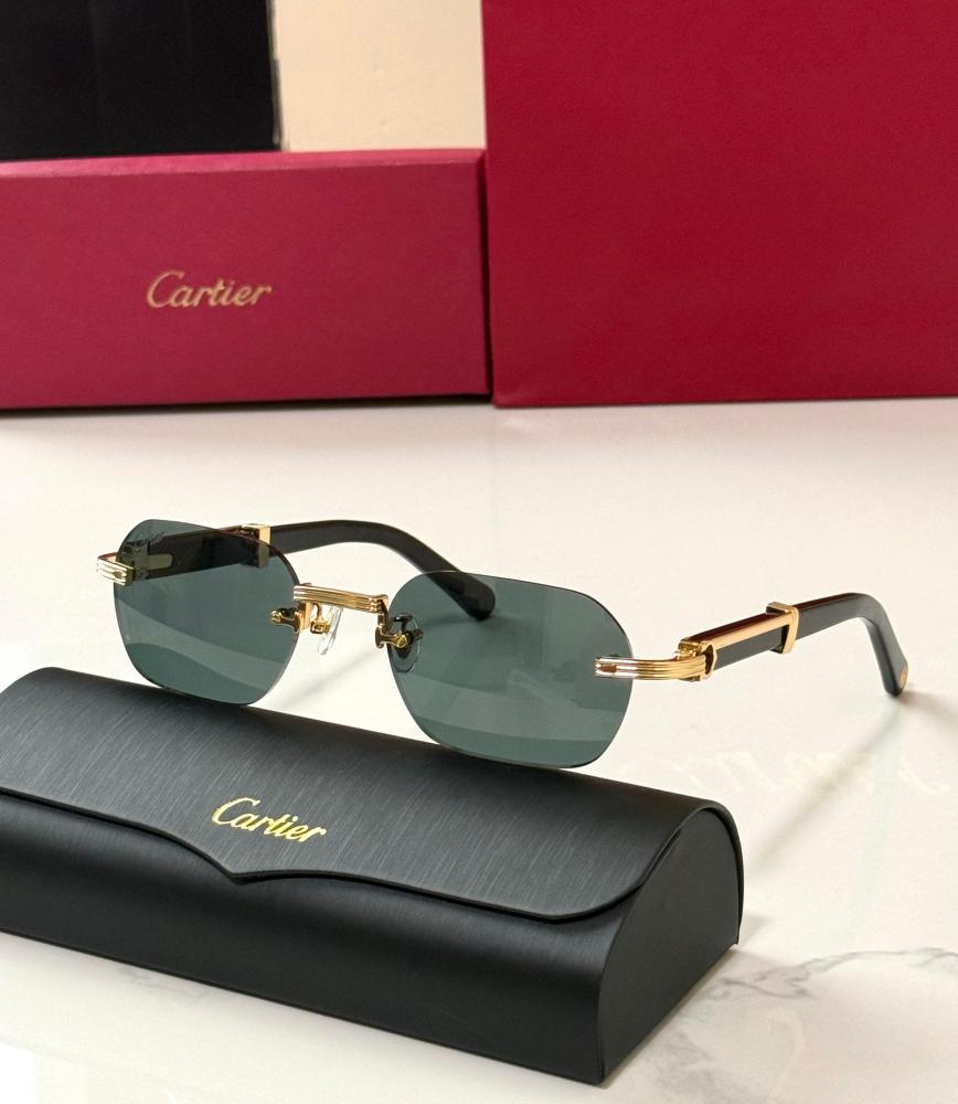 نظارات شمس رجالية من كارتيير CT0362S بلون أخضر بأذرع ذهبية