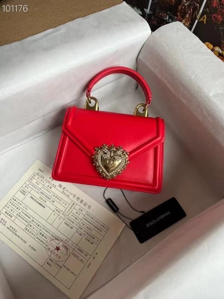 DOLCE a GABBANA