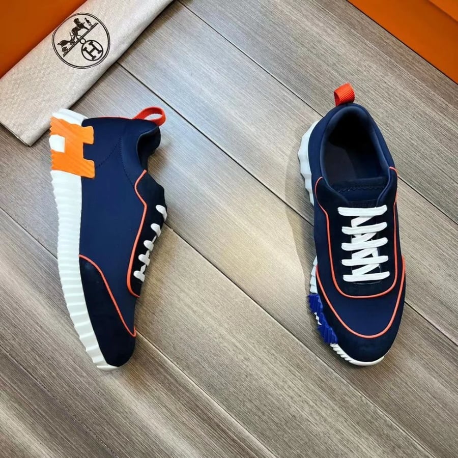 Hermes men's casual shoes, elegant, in navy blue with an orange logo