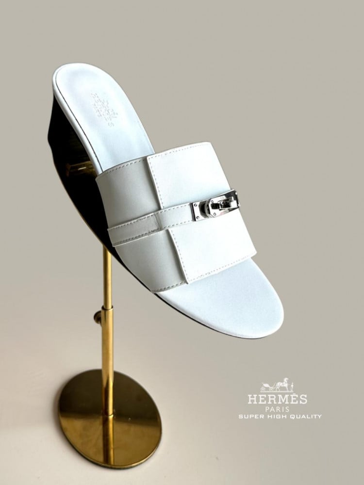 White Hermes sleeper