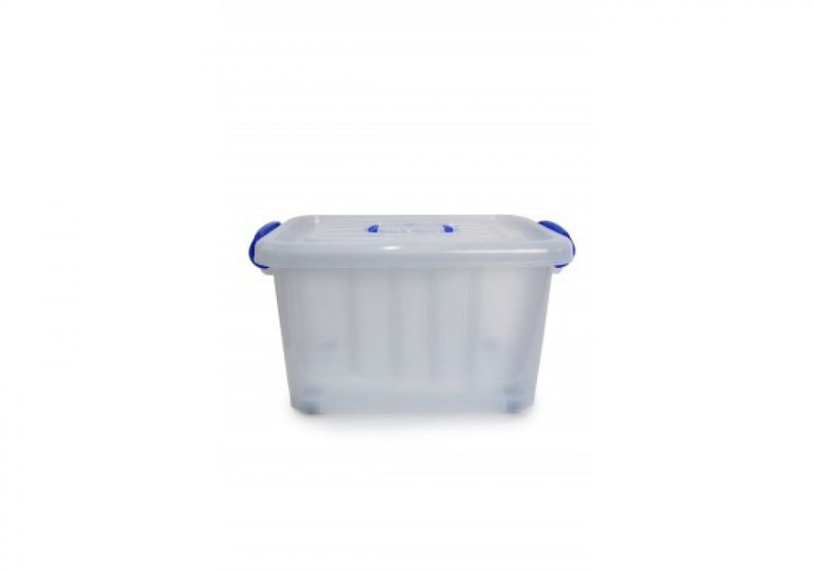 Plastic case with lid