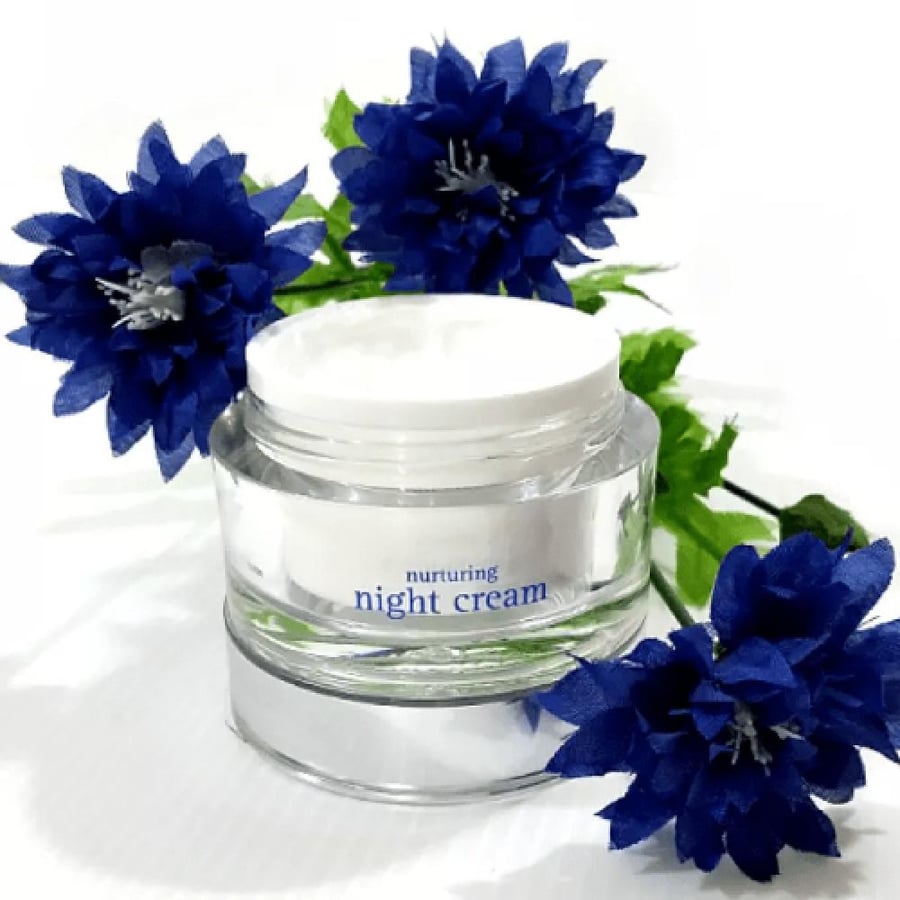 QV Night Cream to combat wrinkles and moisturize the skin - 50 g