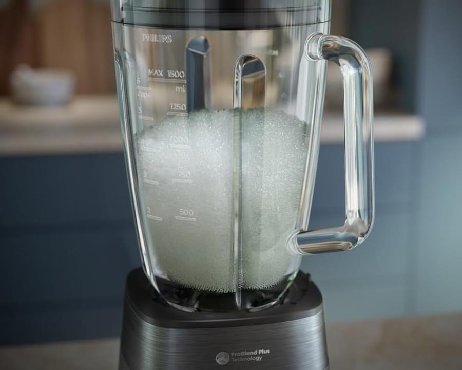 Blender from the 5000 series with 3 speeds, chopper, and grinder with 1200 watt power and 2-liter capacity, Philips, black color, model HR3033/00