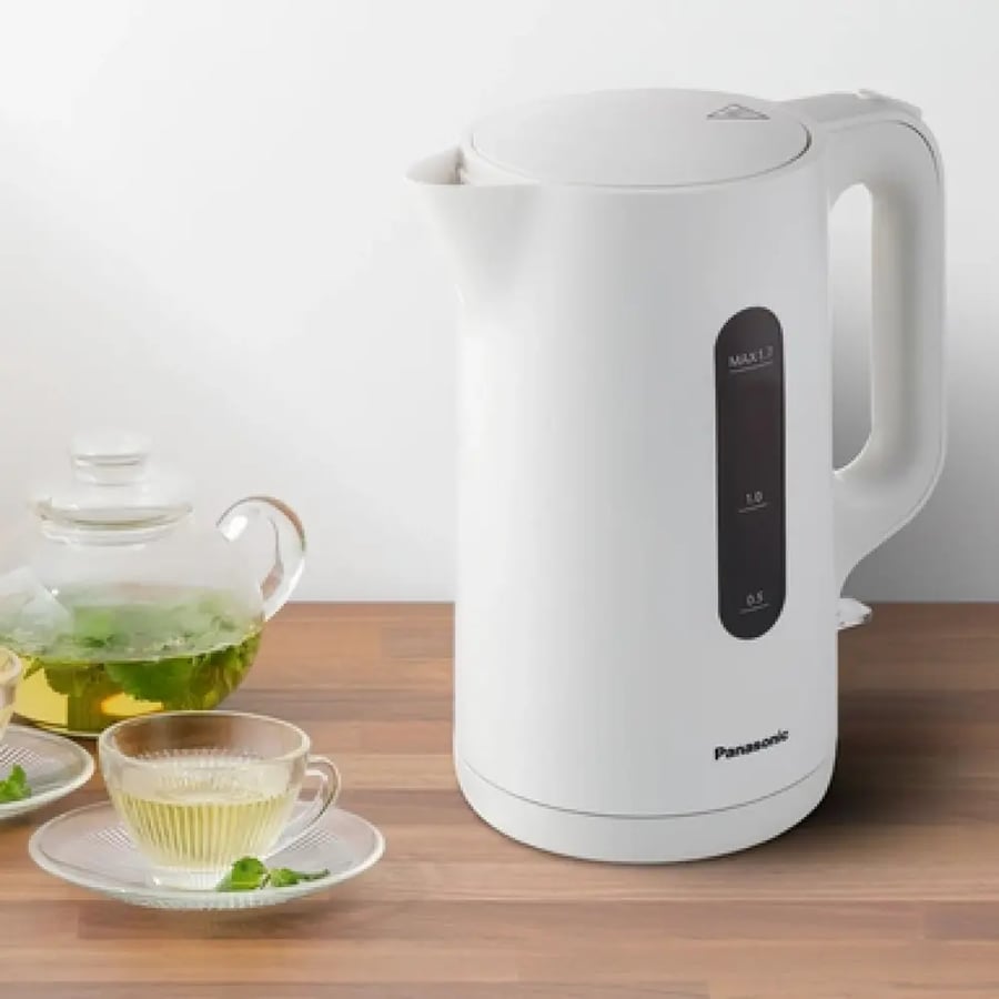Panasonic plastic kettle 2200-1850 watts 1.7 liter white NC-K101WTZ