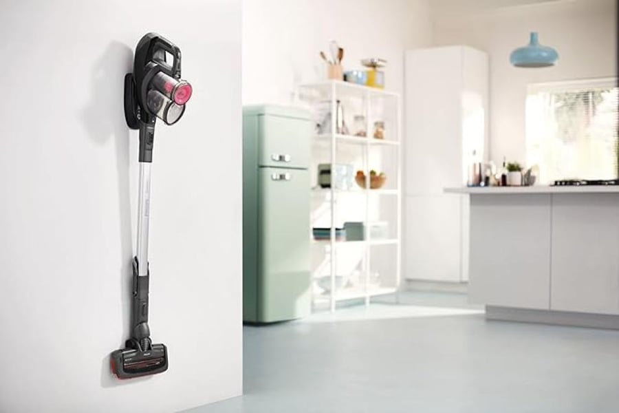 Philips cordless vacuum cleaner Speed Pro with 180-degree angle suction nozzle for picking up fine dirt with 4 accessories black model - FC6722/01