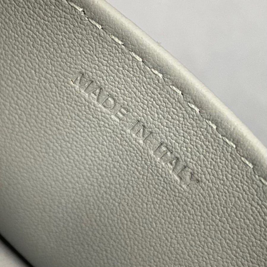 Celine 22 cm