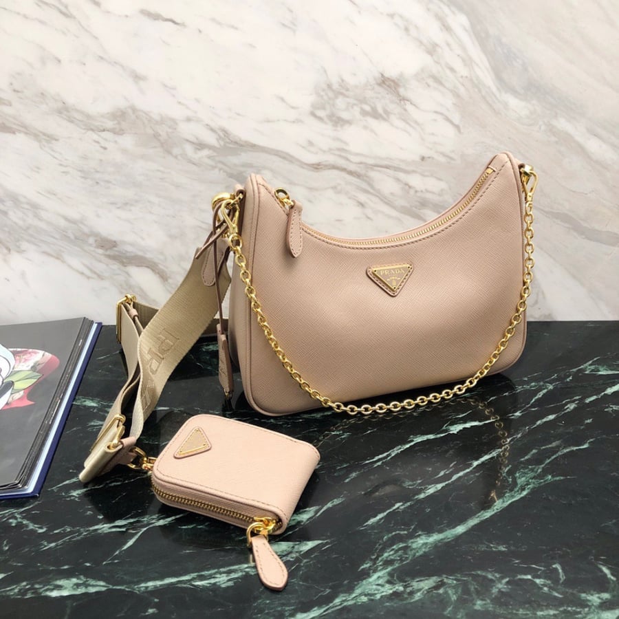 Prada 23 cm