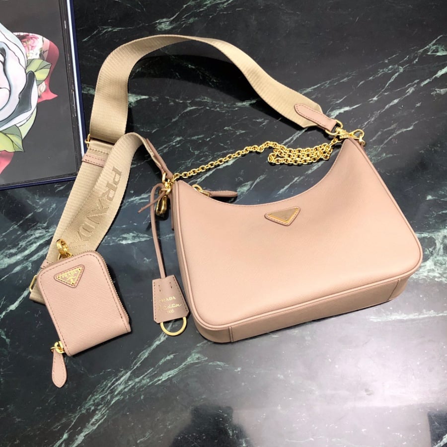 Prada 23 cm