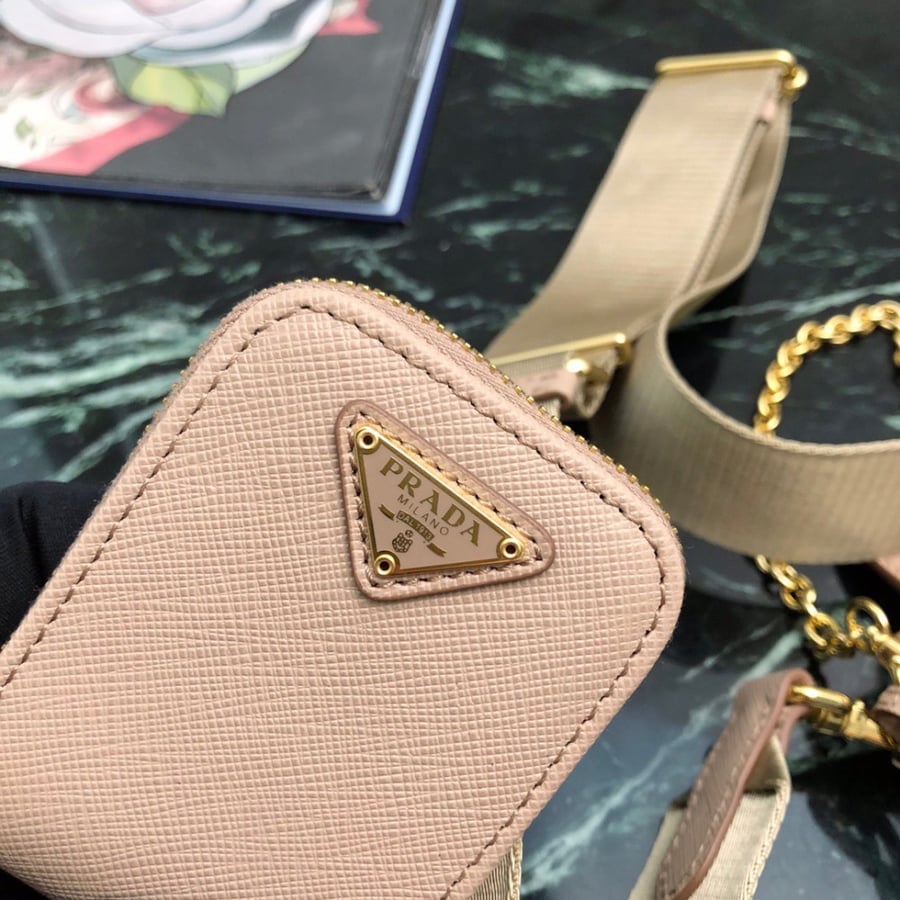 Prada 23 cm