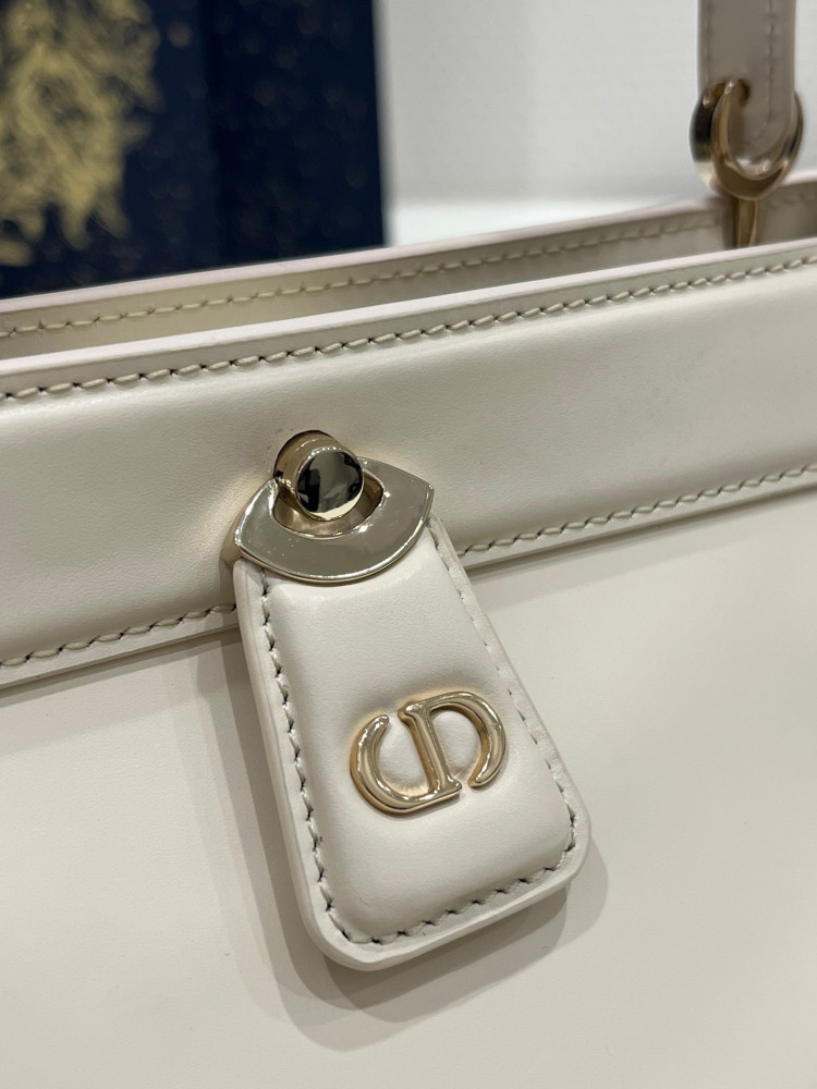 ديور ميني 22 سم
