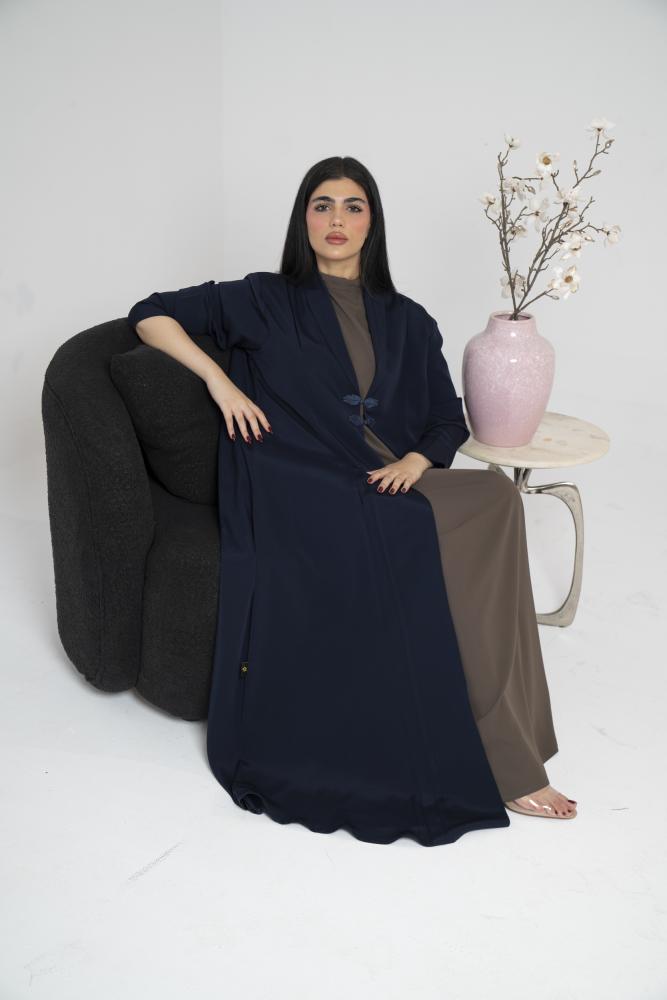 عباية كريب خفيف بكسرات من الخلف كحلي