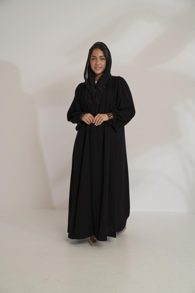 كريب ياقه تطريز بااكمام واسوره زم اسود