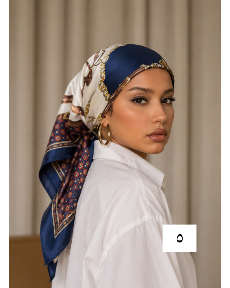 سكارف مع بندانة مخيطة