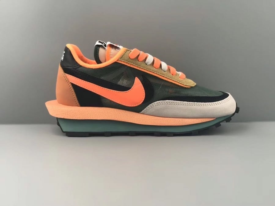 Nike LDV Waffle Daybreak x Sacai "Warhawk"