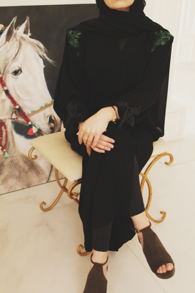 عباية تطريز كتف