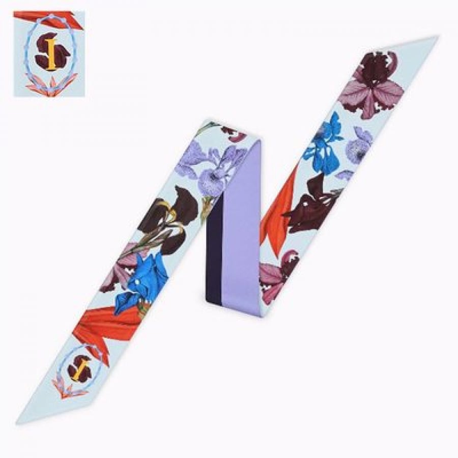 Scarf of the letters