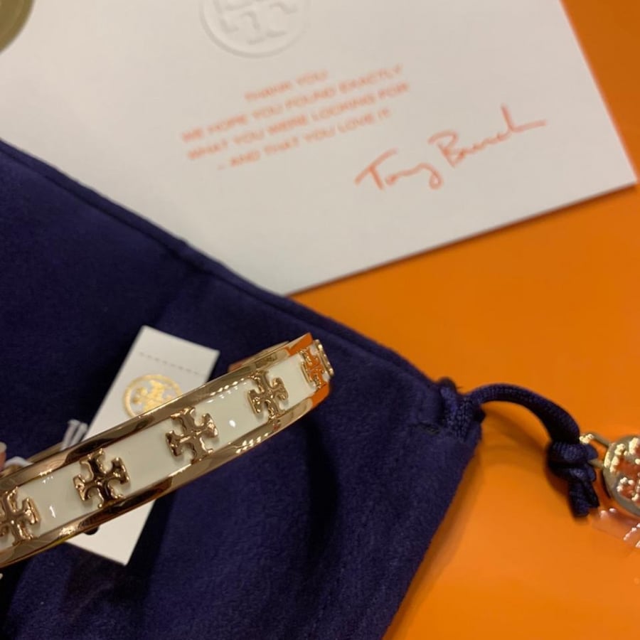 اسوارة Tory Burch ابيض