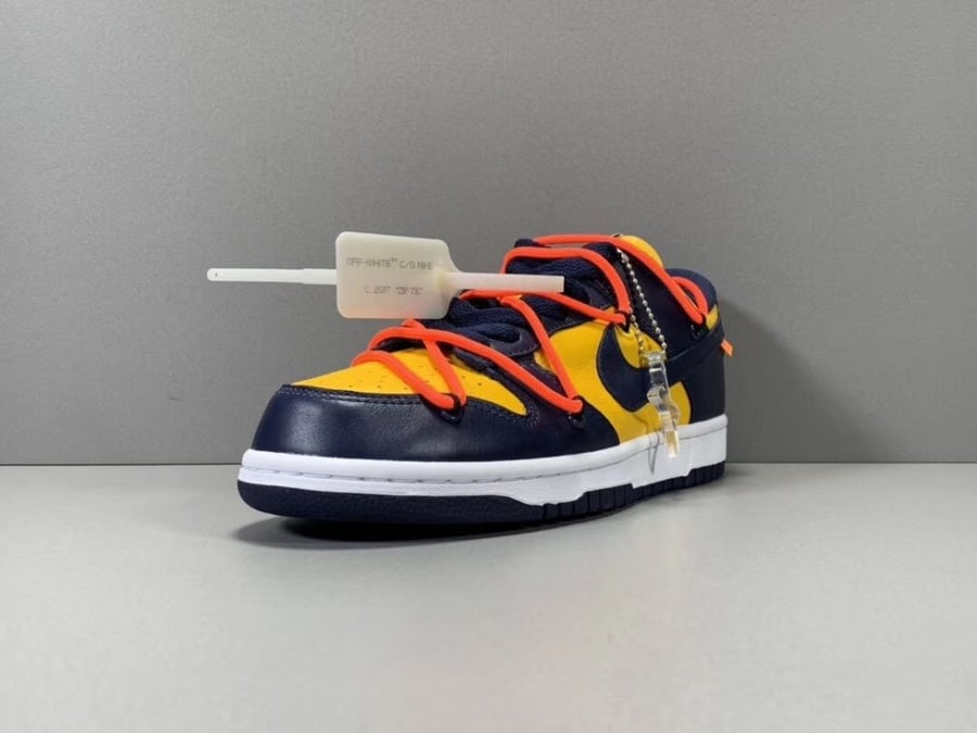 OFF-WHITE x Nike Dunk Low