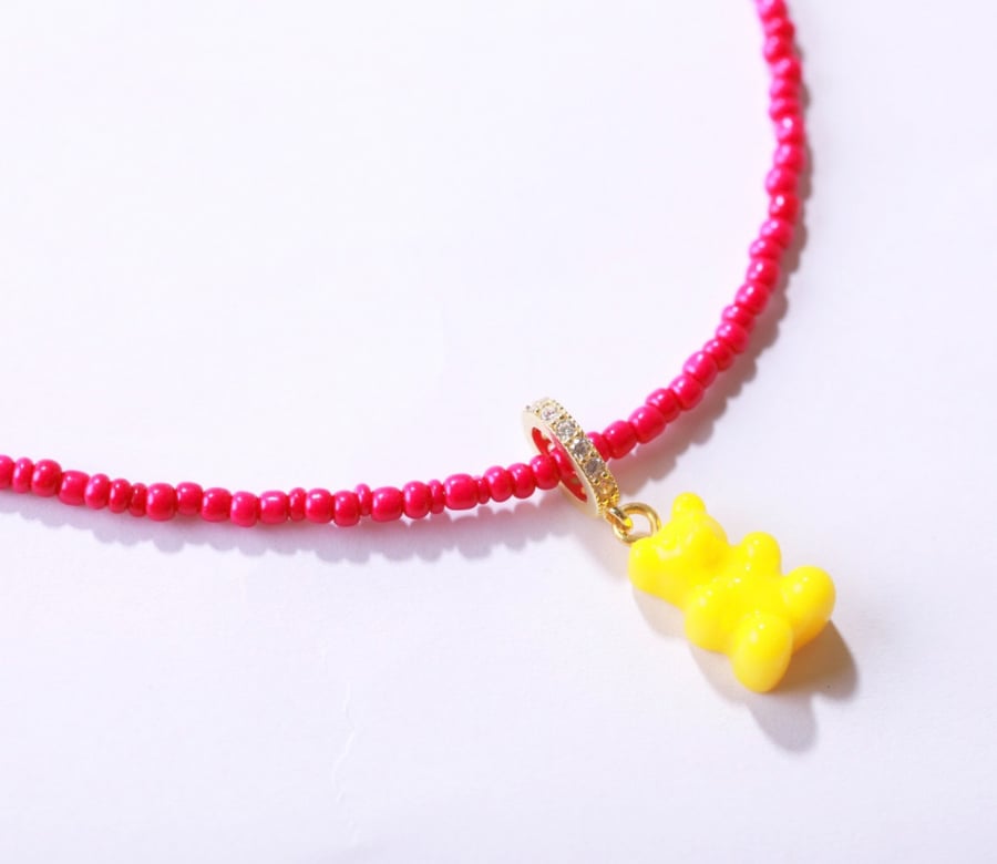 Teddy bear bead chain: yellow with flowers