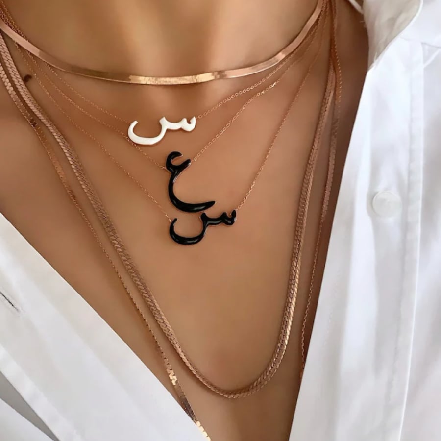 سلسال حرف أ روز قولد : اصفر