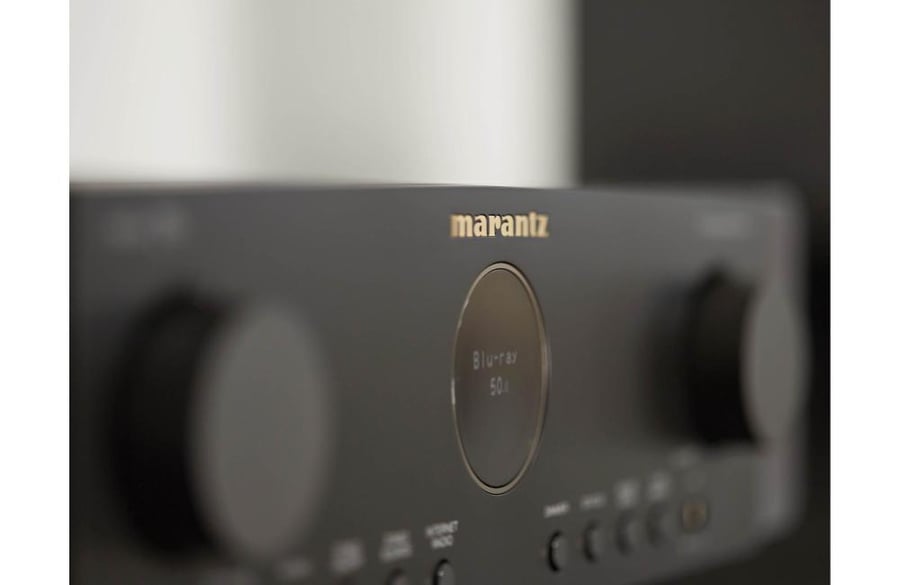 تصميم متناسق لمضخم Marantz Cinema 70 يناسب المساحات الصغيرة