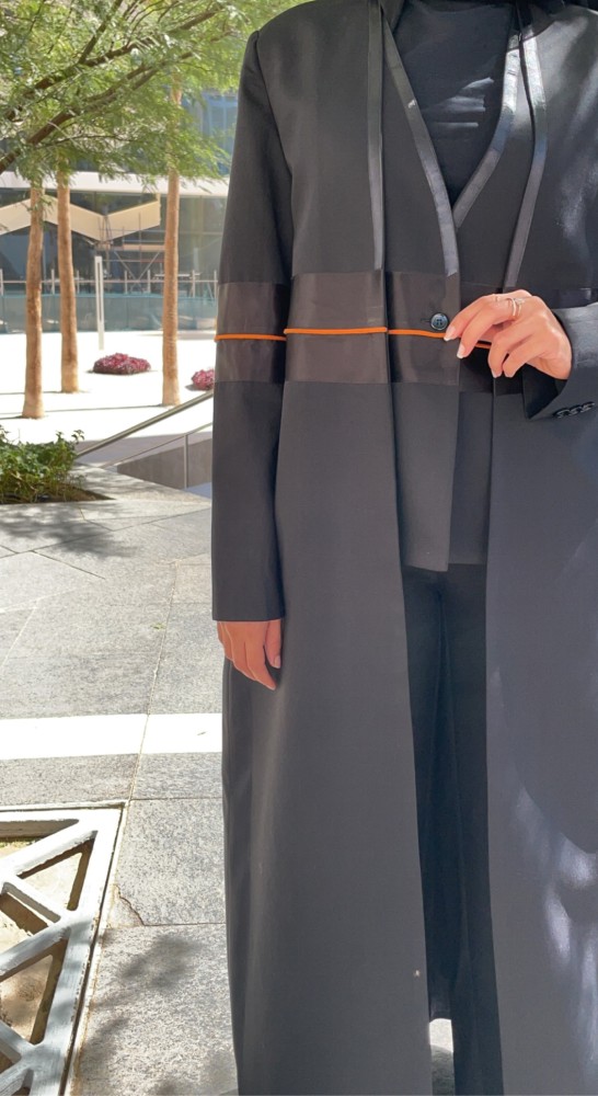 بليزر اسود مع سديري داخلي