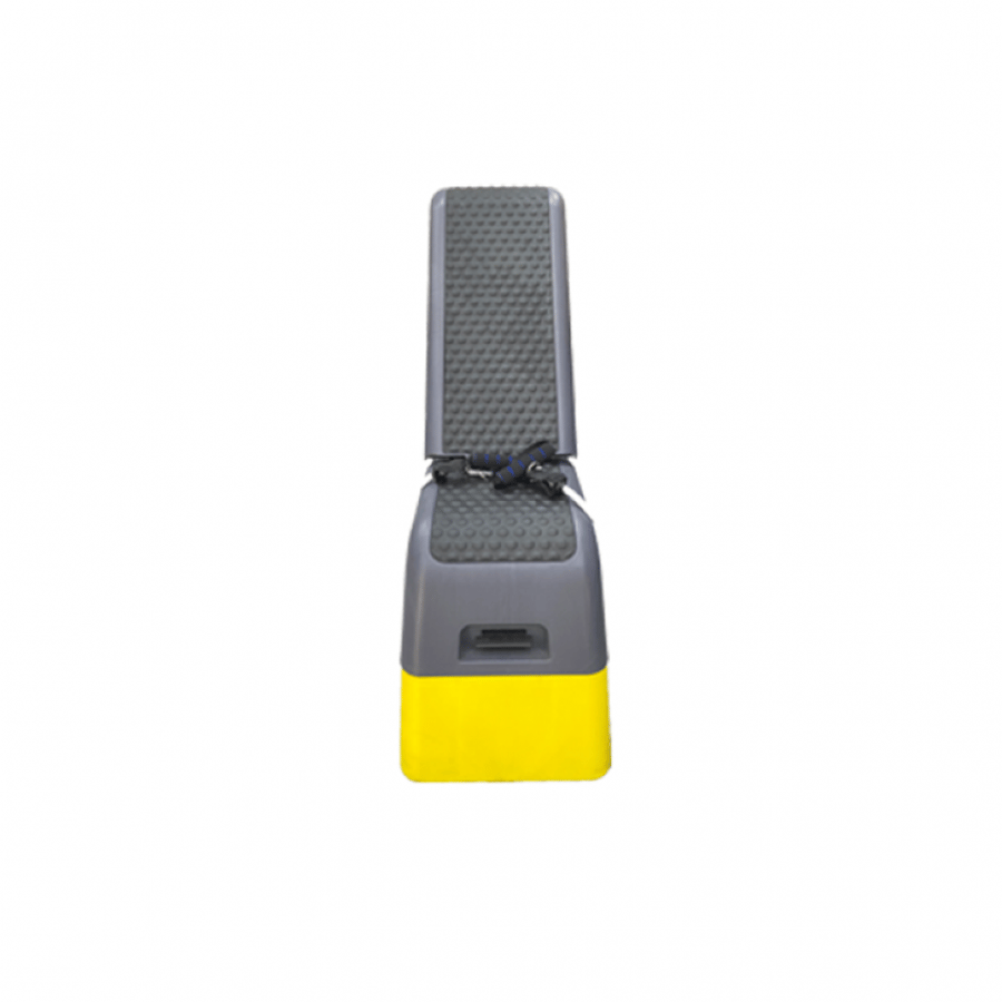 Step with iron chair