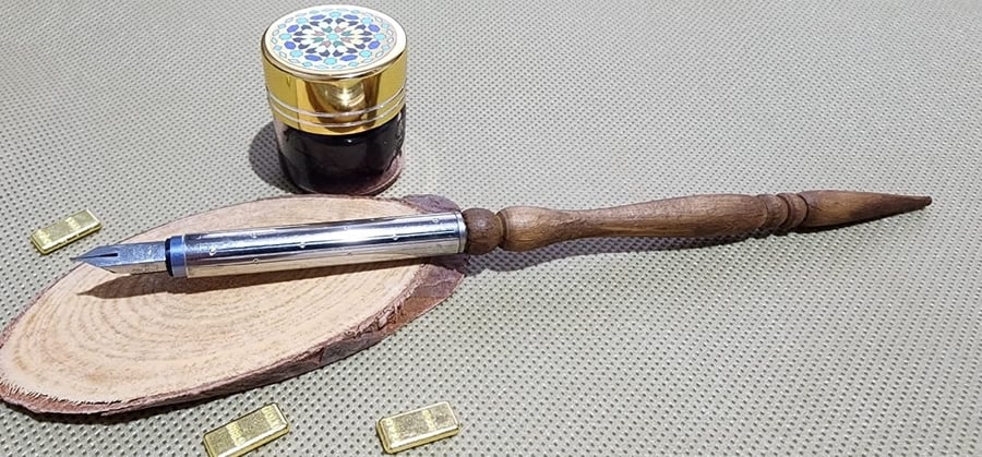 سلاية بلاتجنام، مع محبرة