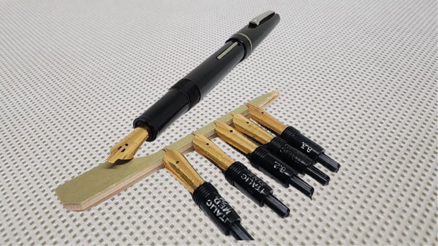 مجموعة أزمرويد Osmoroid Fountain Pen
