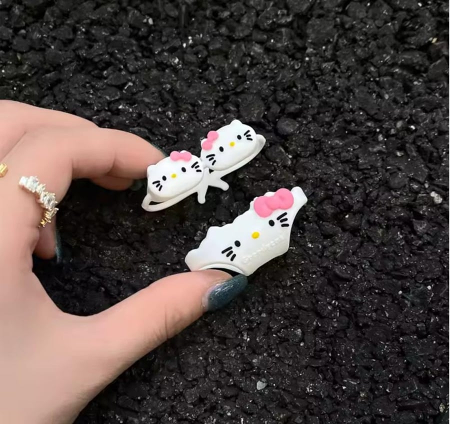 غطاء ايربودز هيلو كيتي - hello kitty